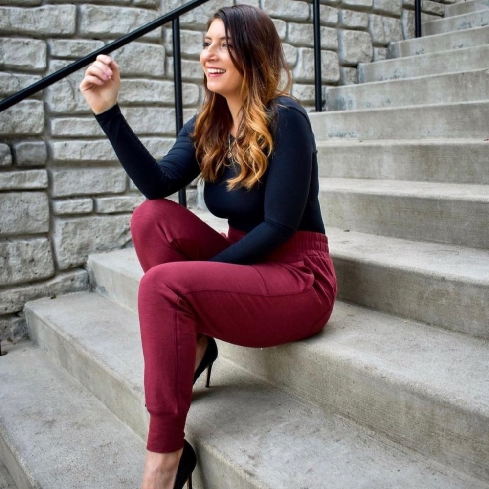 CAbi Maroon Jogger Pants, size small